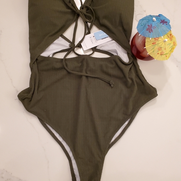 Cupshe NWT Army Green Strappy Bathing Suit XL - Picture 8 of 9